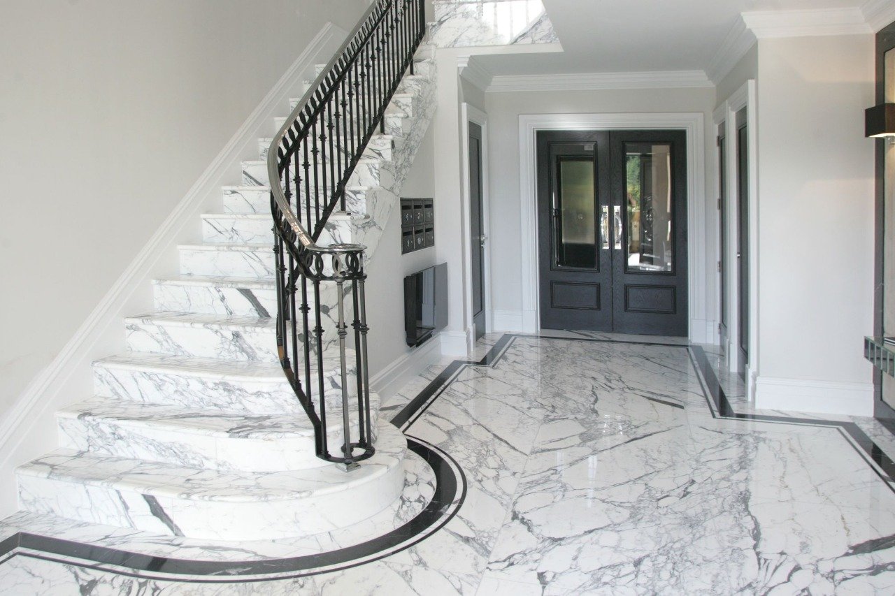 How many different types of Carrara marble available in India?