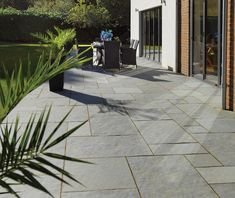 NATURAL STONE PATHWAYS ARE EMERGING AS THE HOTTEST TREND OF 2020- KOTA STONE, SANDSTONE, LIMESTONE AND MORE